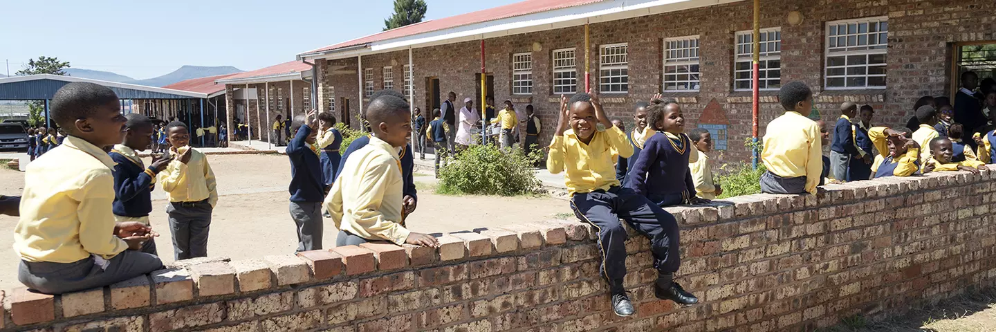 Pause an der Bhongolethu-Grundschule in Südafrika