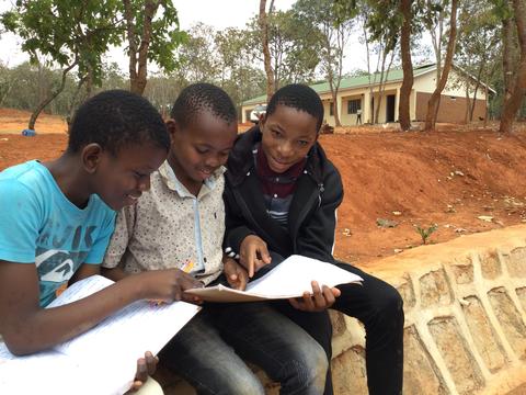 Schüler der Sankt Mauritius Schule in Malawi