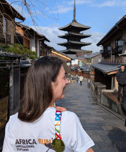 Eine Spendenläuferin der Africa Runners in Japan.