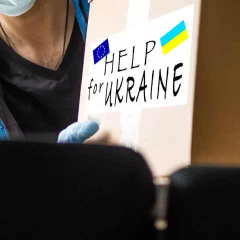 Paketaufkleber Help for Ukraine