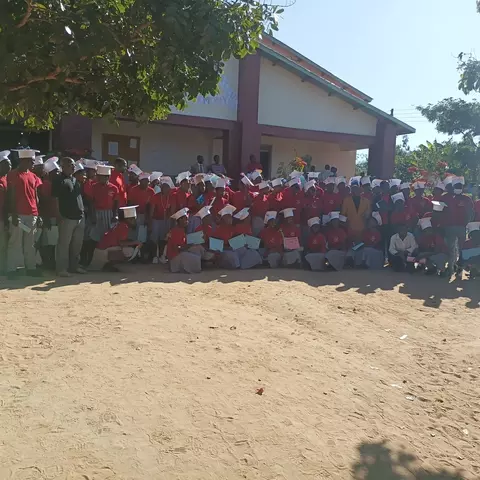 Absolventinnen und Absolventen der St. Ignatius-Sekundarschule in Malawi