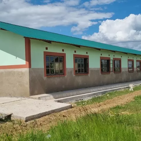 Neue Klassenzimmer an der Sekundarschule in Makululu, Sambia