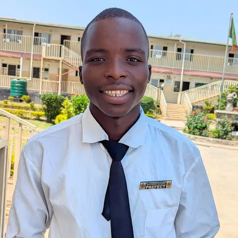 Ackim Ngami, Schüler der St. Francis-and-Clare-Schule, ist ein Mathenie.